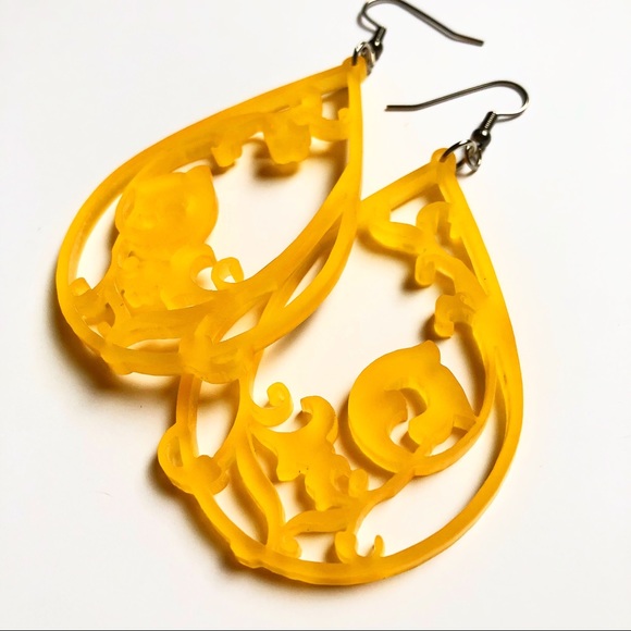 Victorian Art Deco Acrylic Earrings Various Colors - Picture 3 of 8